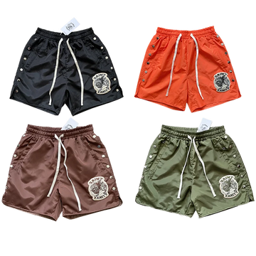 The same embroidered breasted casual sports shorts from SAINT VANITY ins