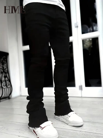 Men's Slim flared stacked denim pants feature tailored hip & leg fit